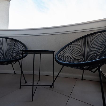 Novos Luxury Suites Bucureşti Eksteriør bilde